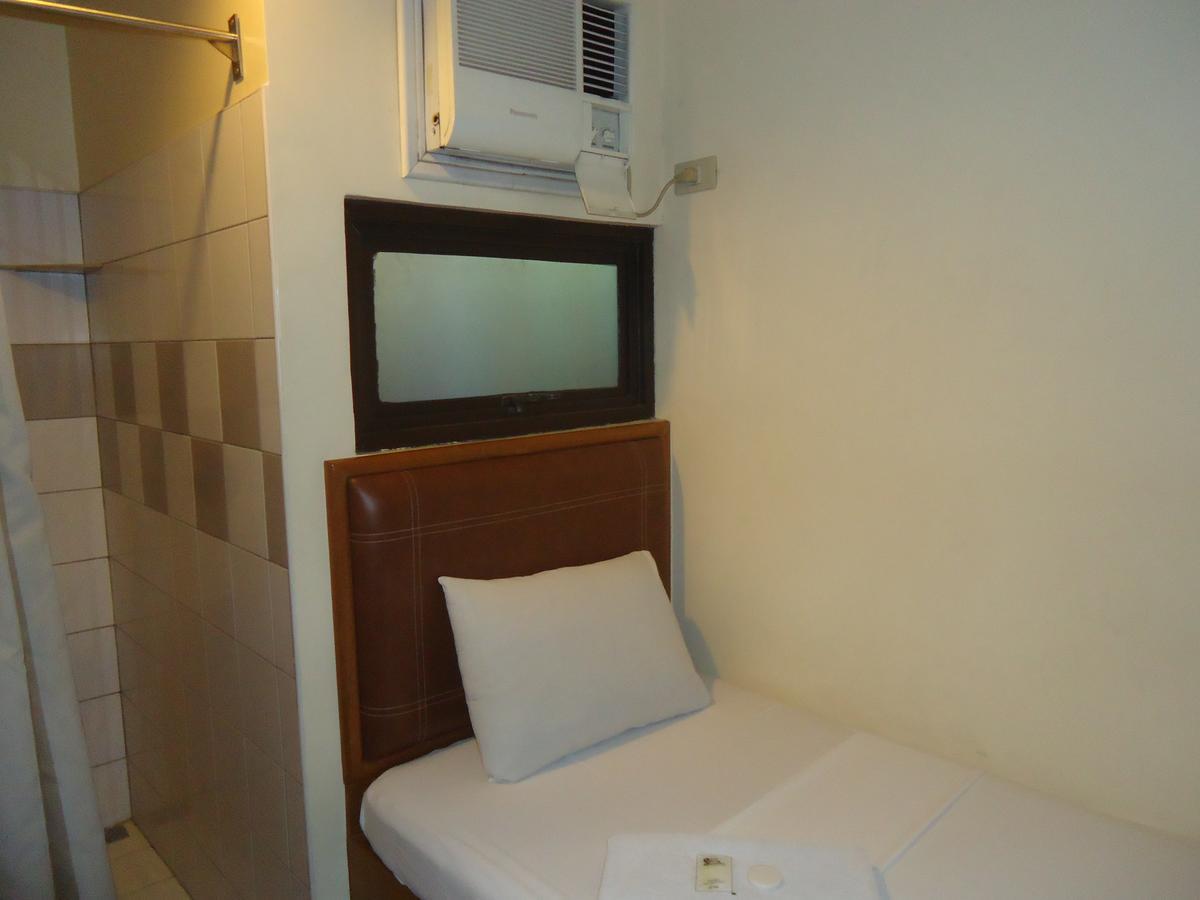 Park Bed And Breakfast Hotel Pasay Exterior foto