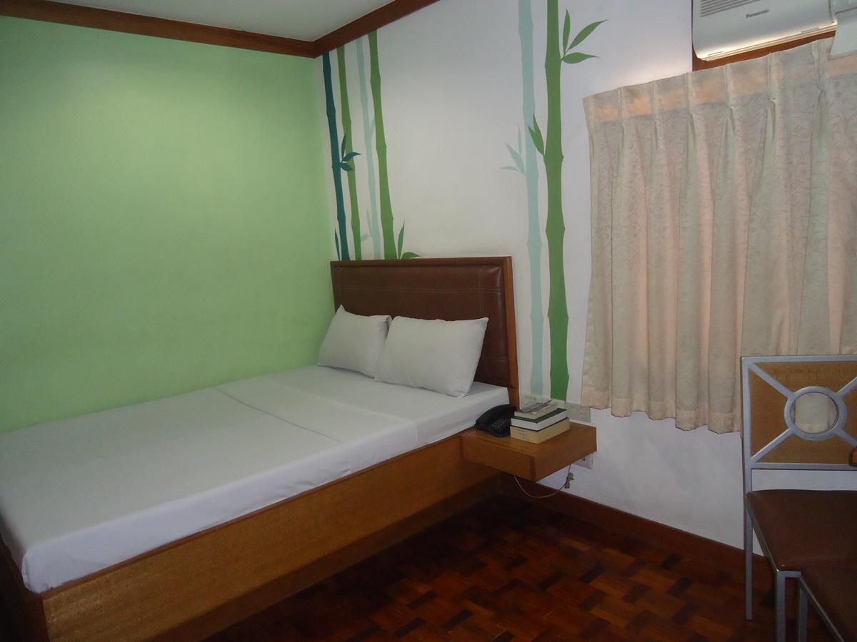 Park Bed And Breakfast Hotel Pasay Exterior foto